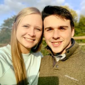 Meet your Posher, Hillary